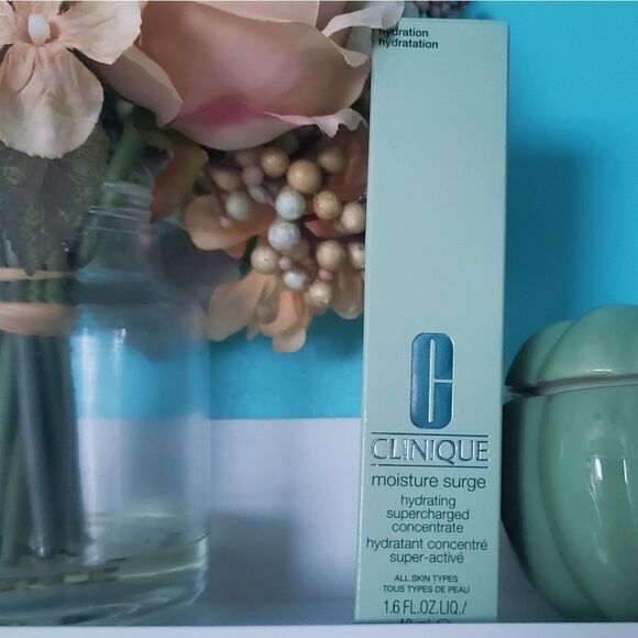 Clinique Moisture Surge Supercharged Concentrate - Picture 6 of 10